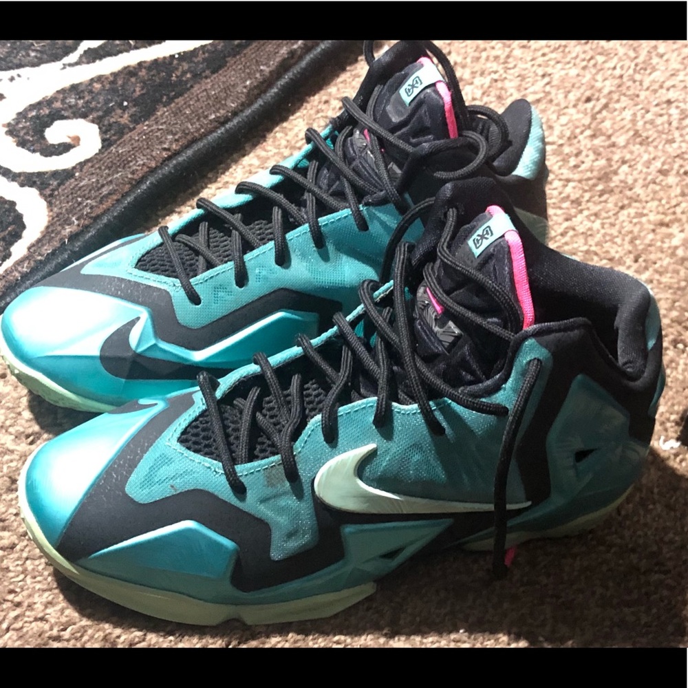 Nike LeBron James shoes, Size 5.5
